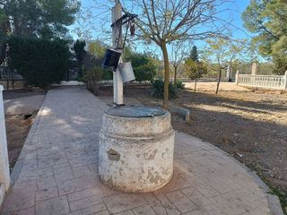 Chalet en venta en Yecla