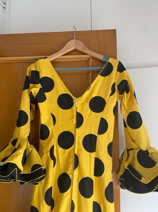 Vestido de flamenca amarillo y negro