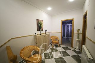 Casa adosada en venta en Tomelloso