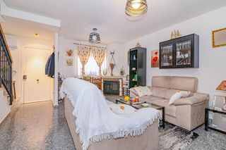 Casa adosada en venta en Residencial Triana - Barrio Alto en Gabias (Las)