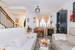 Casa adosada en venta en Residencial Triana - Barrio Alto en Gabias (Las)