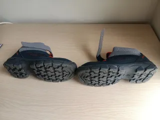 Botas de montaña talla 33 Quechua