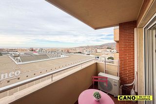 Piso en venta en San Luis en Almería