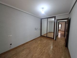 Piso en venta en Tenderina Alta - Fozaneldi en Oviedo