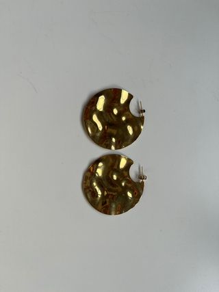 Pendientes dorados circulares