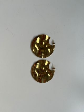 Pendientes dorados circulares
