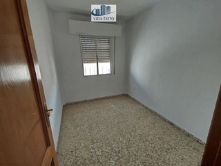 Piso en venta en Linares