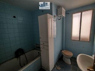 Piso en venta en Linares