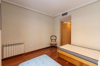 Piso en venta en Camino de Ronda - Rosaleda en Granada