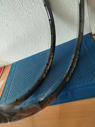 2 Llantas Mavic XM819 UST