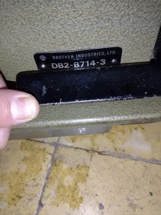 Máquina de coser Brother industrial