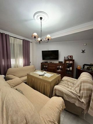 Casa adosada en venta en Marchena