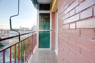 Piso en venta en El Raval - Safaretjos en Santa Coloma de Gramanet