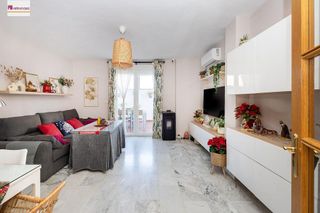 Casa adosada en venta en Zubia (La)