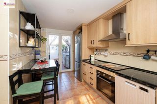 Casa adosada en venta en Zubia (La)