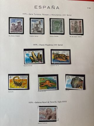 Álbum de sellos rojo RONCESVALLES