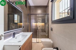 Piso en venta en Bola de Oro - Serrallo en Granada