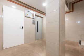 Piso en venta en Bola de Oro - Serrallo en Granada