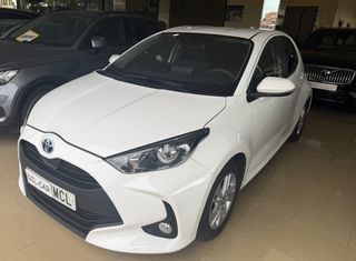 Toyota Yaris HÍBRIDO Modelo 2023