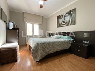 Piso en venta en Fondo en Santa Coloma de Gramanet