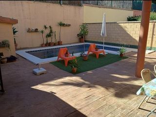 Chalet en venta en La Granja-La Colina-Los Pastores en Algeciras