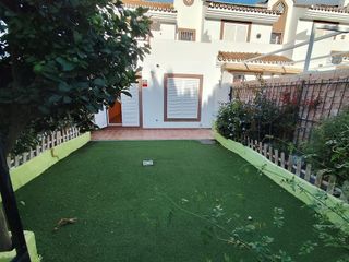 Casa adosada en venta en Pizarra