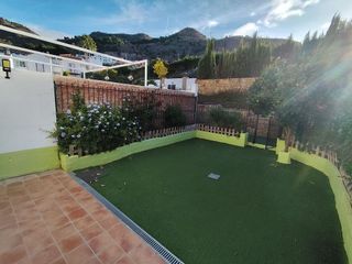 Casa adosada en venta en Pizarra