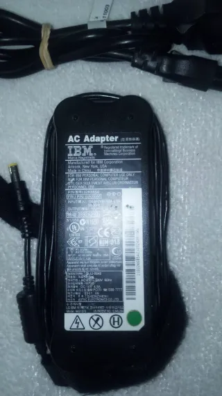 Cargador IBM 16V 4.5A