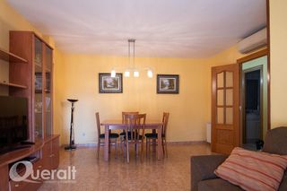 Piso en venta en Joc de la Bola - Camps d'Esports - Ciutat Jardí - Montcada en Lleida