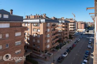 Piso en venta en Joc de la Bola - Camps d'Esports - Ciutat Jardí - Montcada en Lleida
