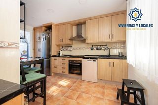 Chalet en venta en Zubia (La)