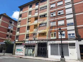 Piso en venta en Milán - Pumarín - Teatinos en Oviedo