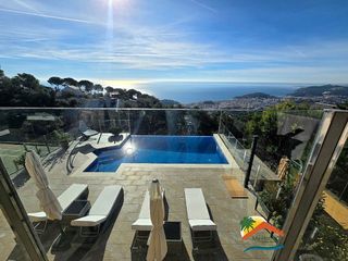 Chalet en venta en Roca Grossa - Serra Brava en Lloret de Mar