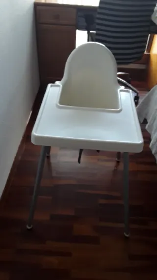 Trona para bebé blanca