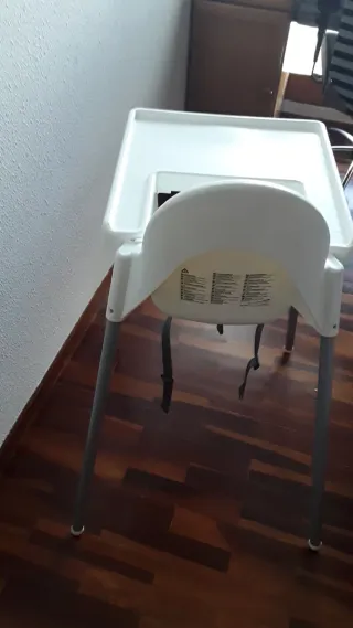 Trona para bebé blanca