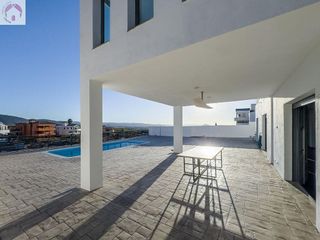 Chalet en venta en Zubia (La)