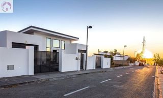 Chalet en venta en Zubia (La)