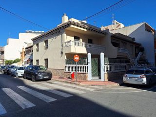 Casa adosada en venta en Playa del Cura en Torrevieja