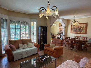 Chalet en venta en Jubalcoi en Elche