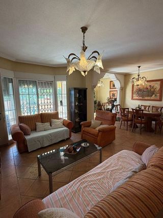 Chalet en venta en Jubalcoi en Elche