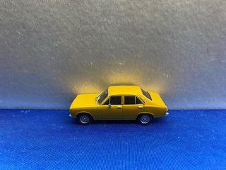 DODGE 1500 AMARILLO ESCALA 1:43