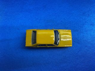 DODGE 1500 AMARILLO ESCALA 1:43