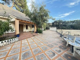 Chalet en venta en Zona Urbanizaciones en Alzira