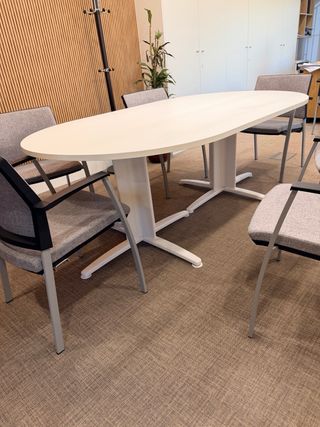 Sillas de oficina grises y negras 8 unidades