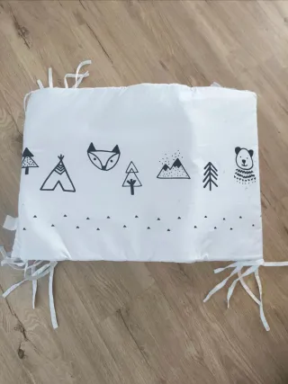 Protector cuna y conjuntos de sábanas y saco