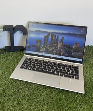 Portátil HP TÁCTIL X360 1030 G8 i7 11a 16Gb RAM