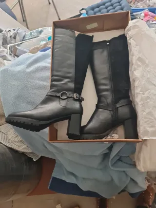 Botas altas piel tacón hebilla talla 39