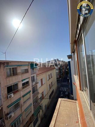 Ático en venta en Carolinas Altas en Alicante