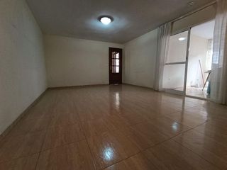 Piso en venta en Santa Rosa - Valdeolleros en Córdoba