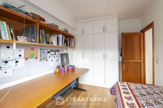 Piso en venta en Puerto Chico en Santander